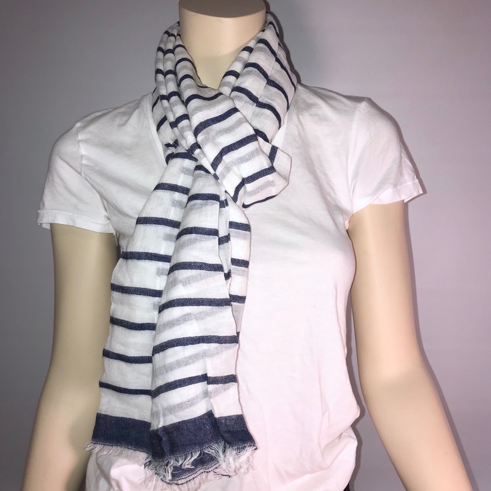 Old Navy White and Navy Striped Scarf
